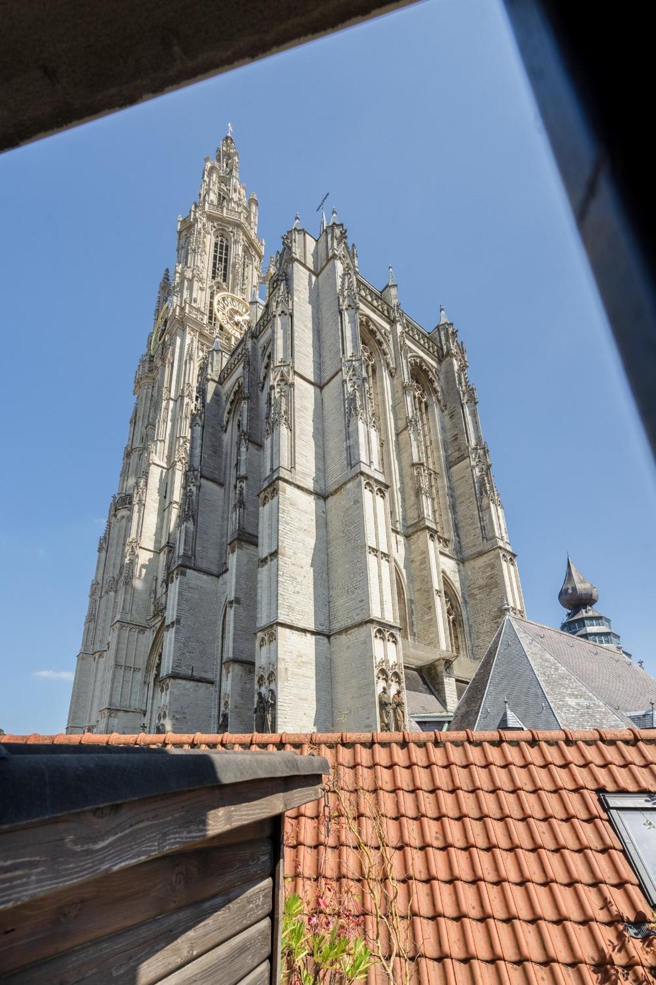 Tempel Cathedral Lodge In The Heart Of アントウェルペン エクステリア 写真