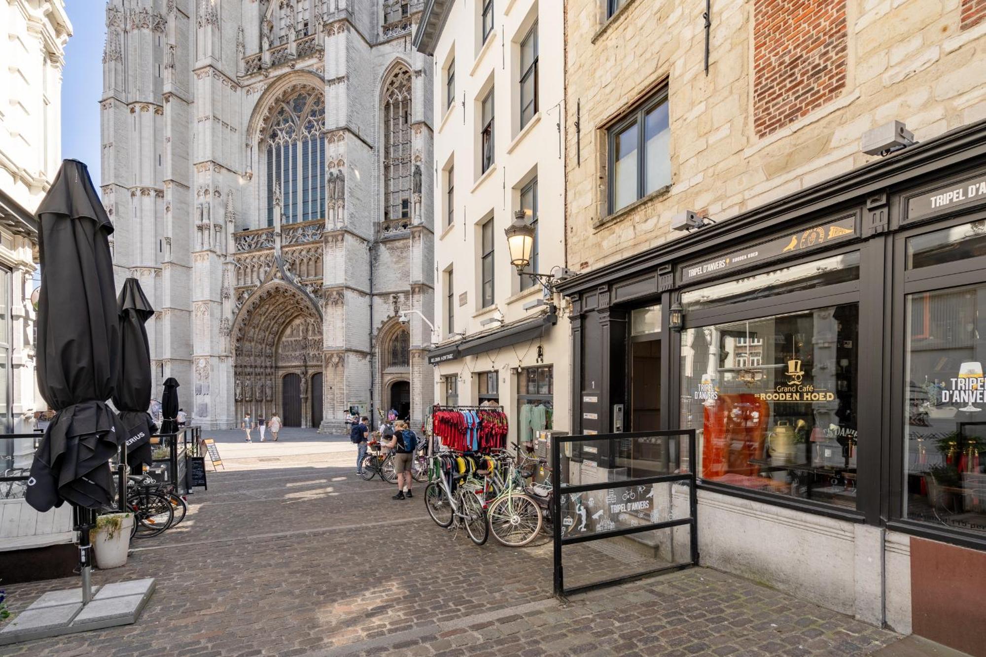 Tempel Cathedral Lodge In The Heart Of アントウェルペン エクステリア 写真